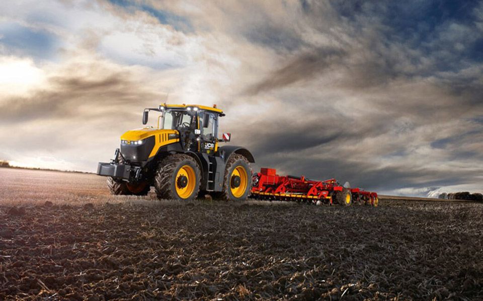 JCB to highlight Fastrac technology at LAMMA 2024