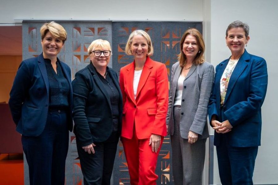 Defra forms all female-led team after reshuffle