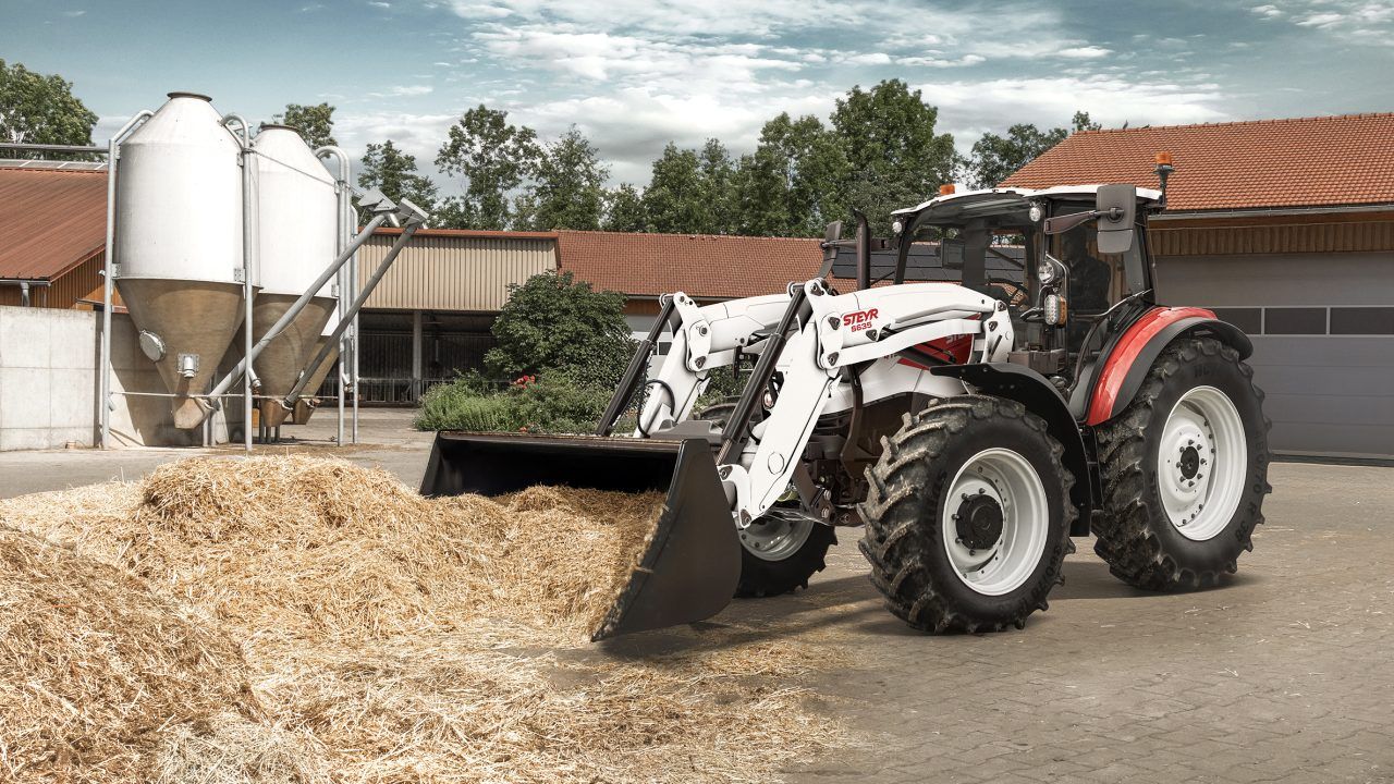 Steyr boosts loader capability on mid-range tractors