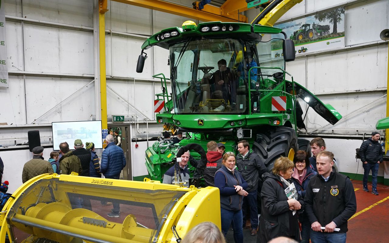 Video: 40 years of selling John Deere celebrated by TFM