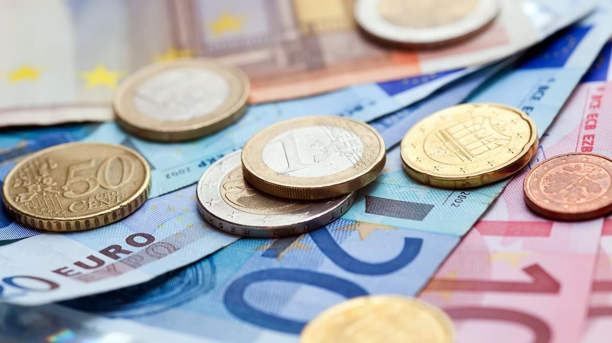 Cash flow crisis on UK family farms