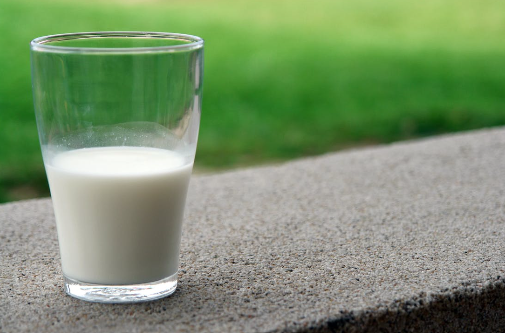 Research: Extra glass of milk could reduce bowel cancer risk