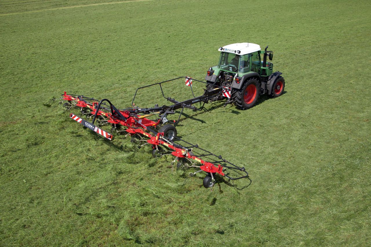 New model joins Fella ‘transport’ tedder range