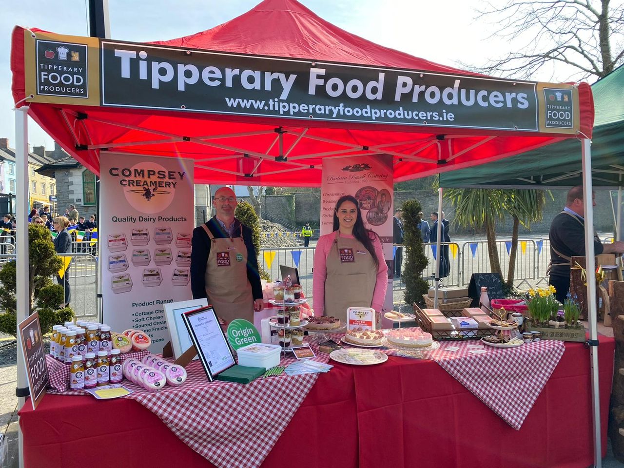 Royals sample Irish food during trip to Cahir Farmers’ Market