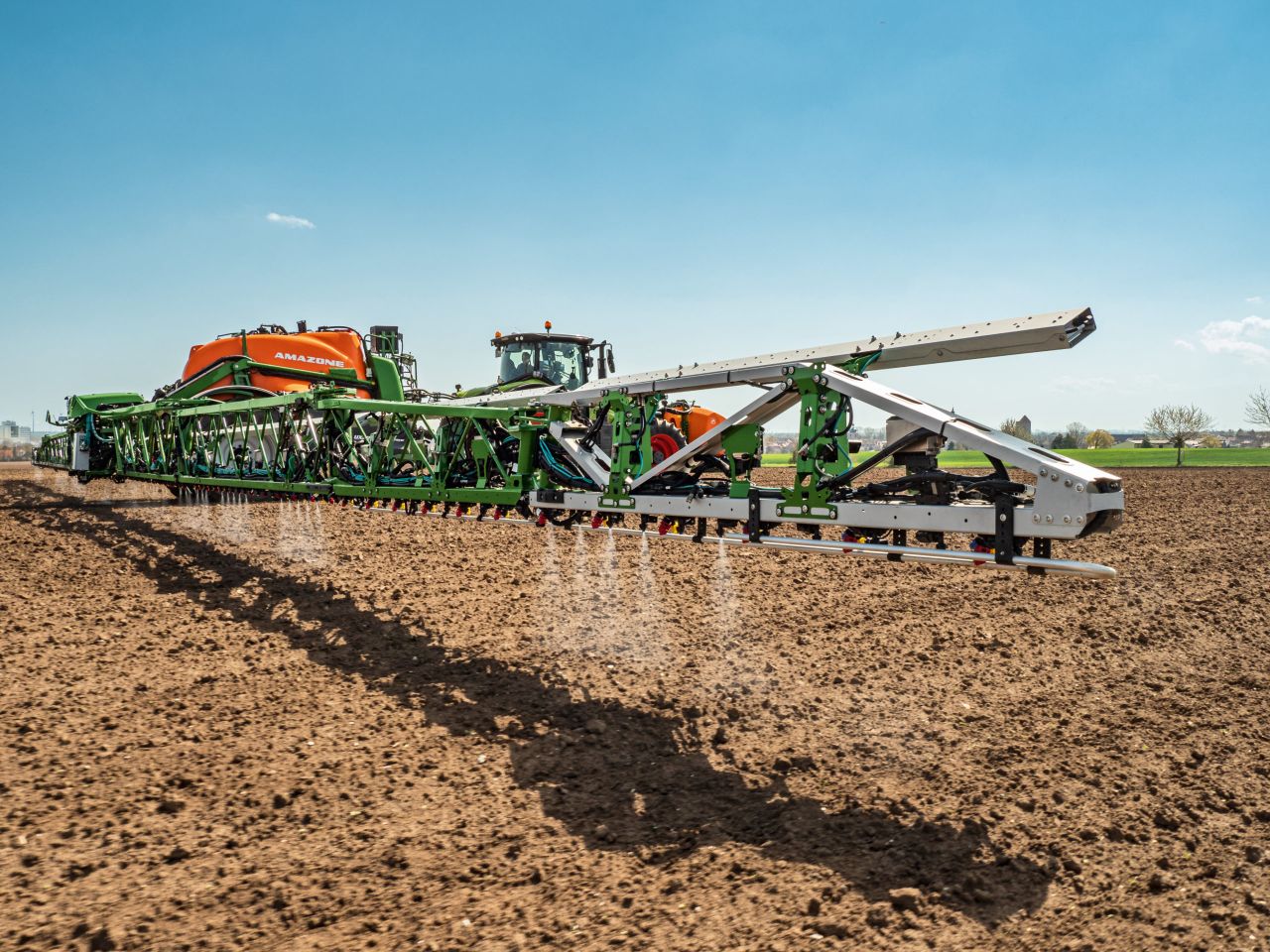 Amazone, Bosche and BASF reduce herbicide use by 90% with new sprayer technology