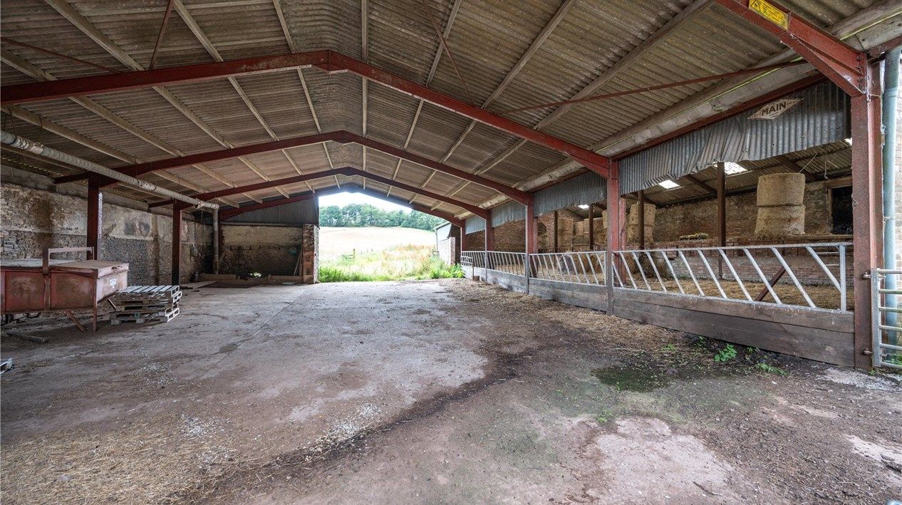Galbraith brings Whitlaw Farm on 107ha to the market