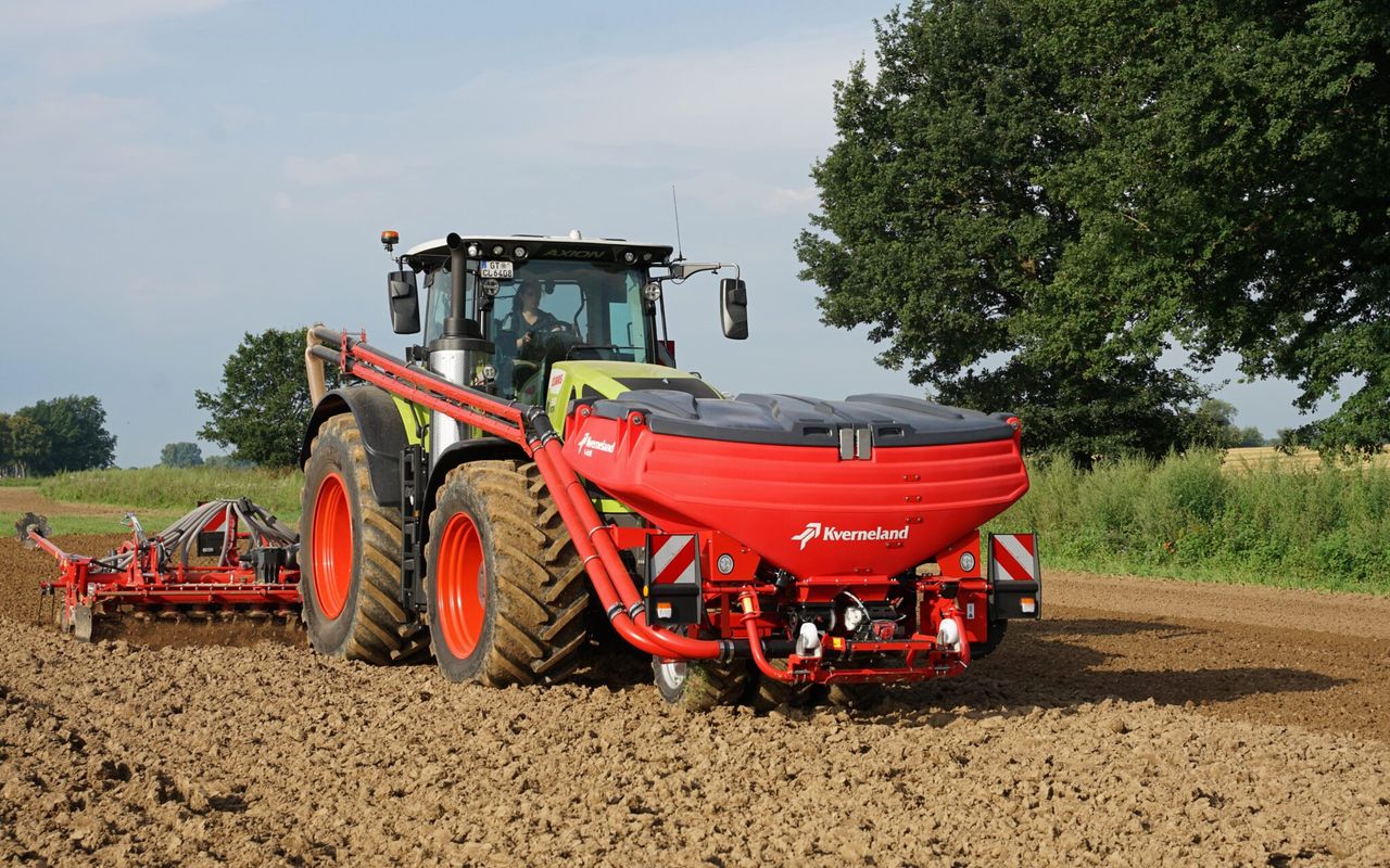 Machinery Focus: Weeding and granule grouping by Kverneland