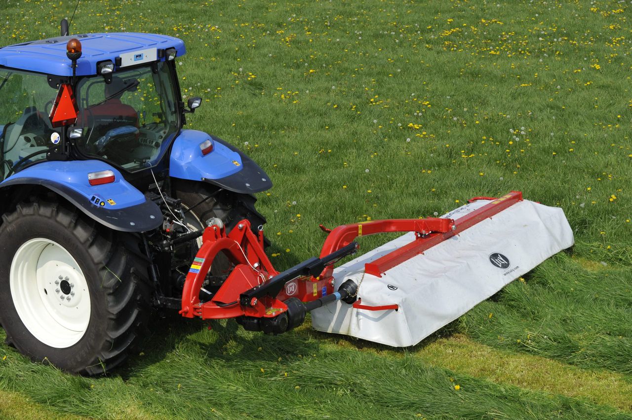 Video: Lely mower assembled live at the Ploughing