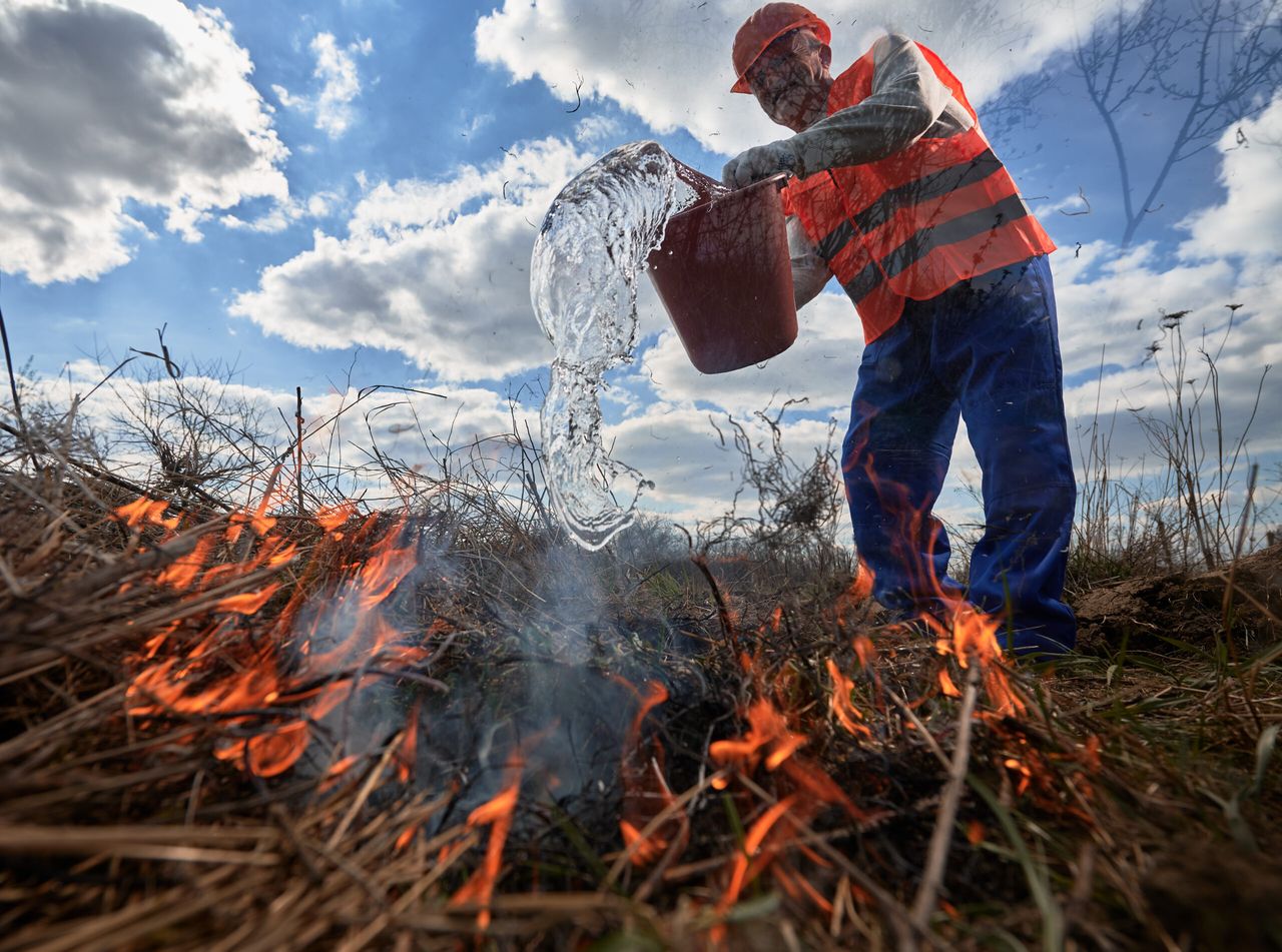 Glass bottles pose wildfire risk amid UK heatwave