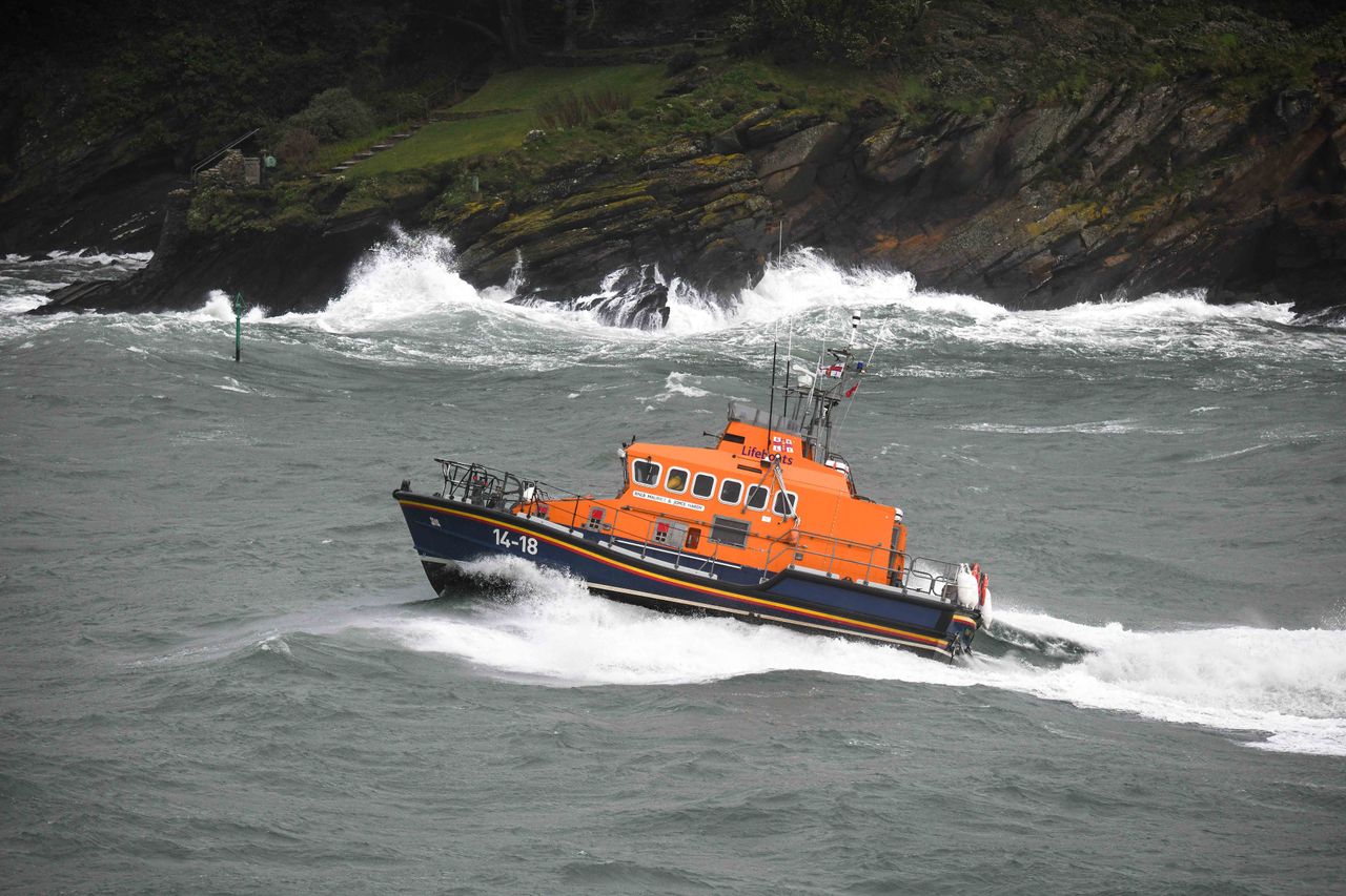 RNLI lifeboats called to 20 cows in water near Mevagissey