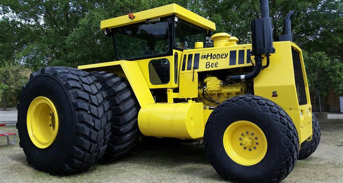 500hp on tap: Who said that big 2WD tractors were dead?