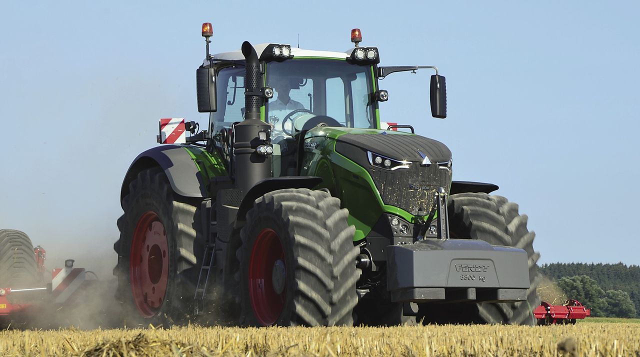 Fendt reopens assembly lines to resume production