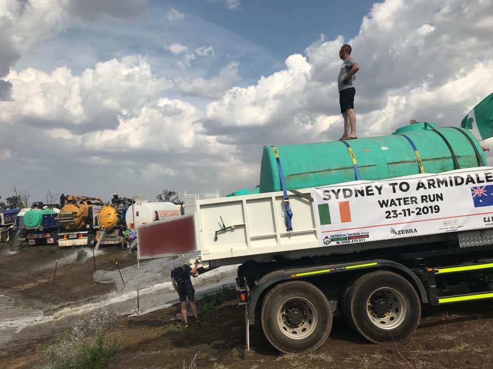 Irish expats drive 900,000L of water to drought-stricken Aussie farmers