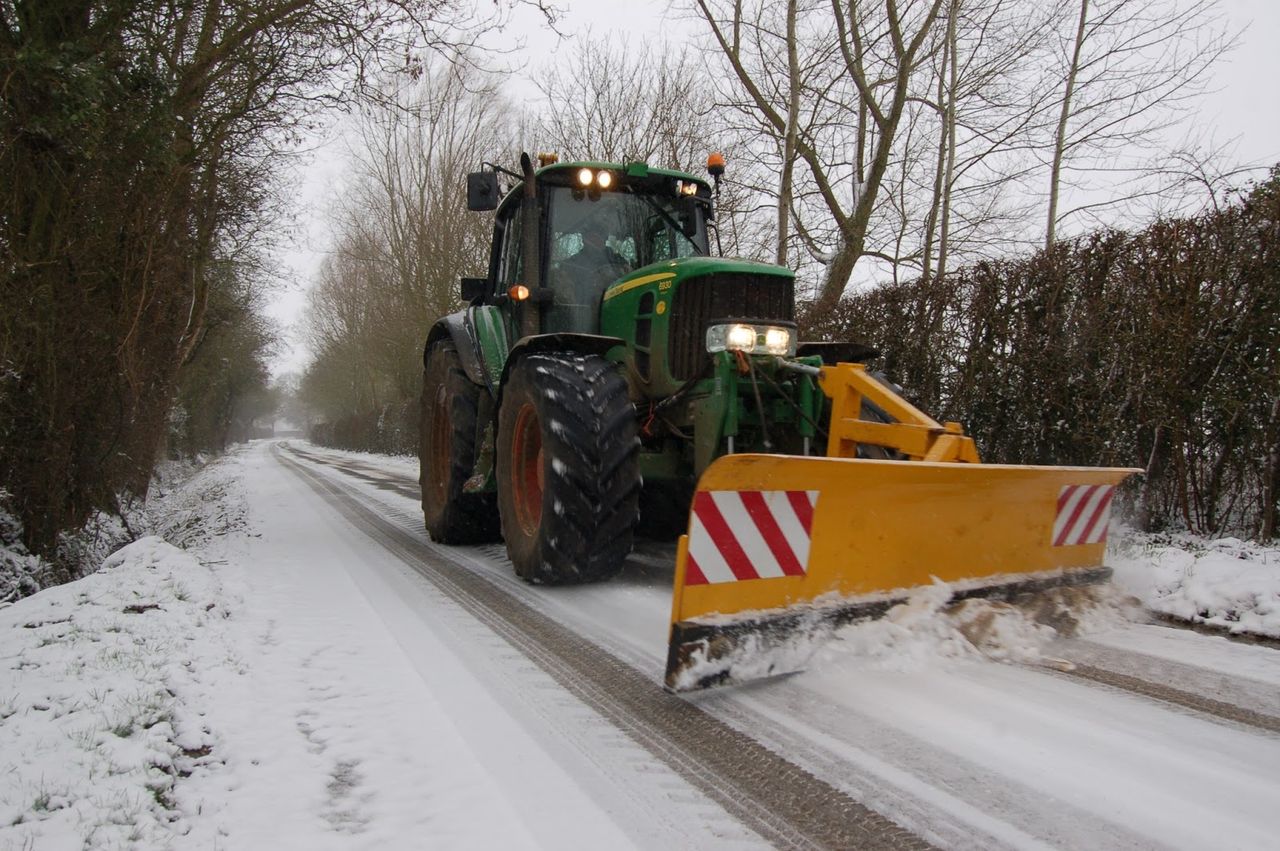 Farmers 'will not be held liable' for clearing public roads