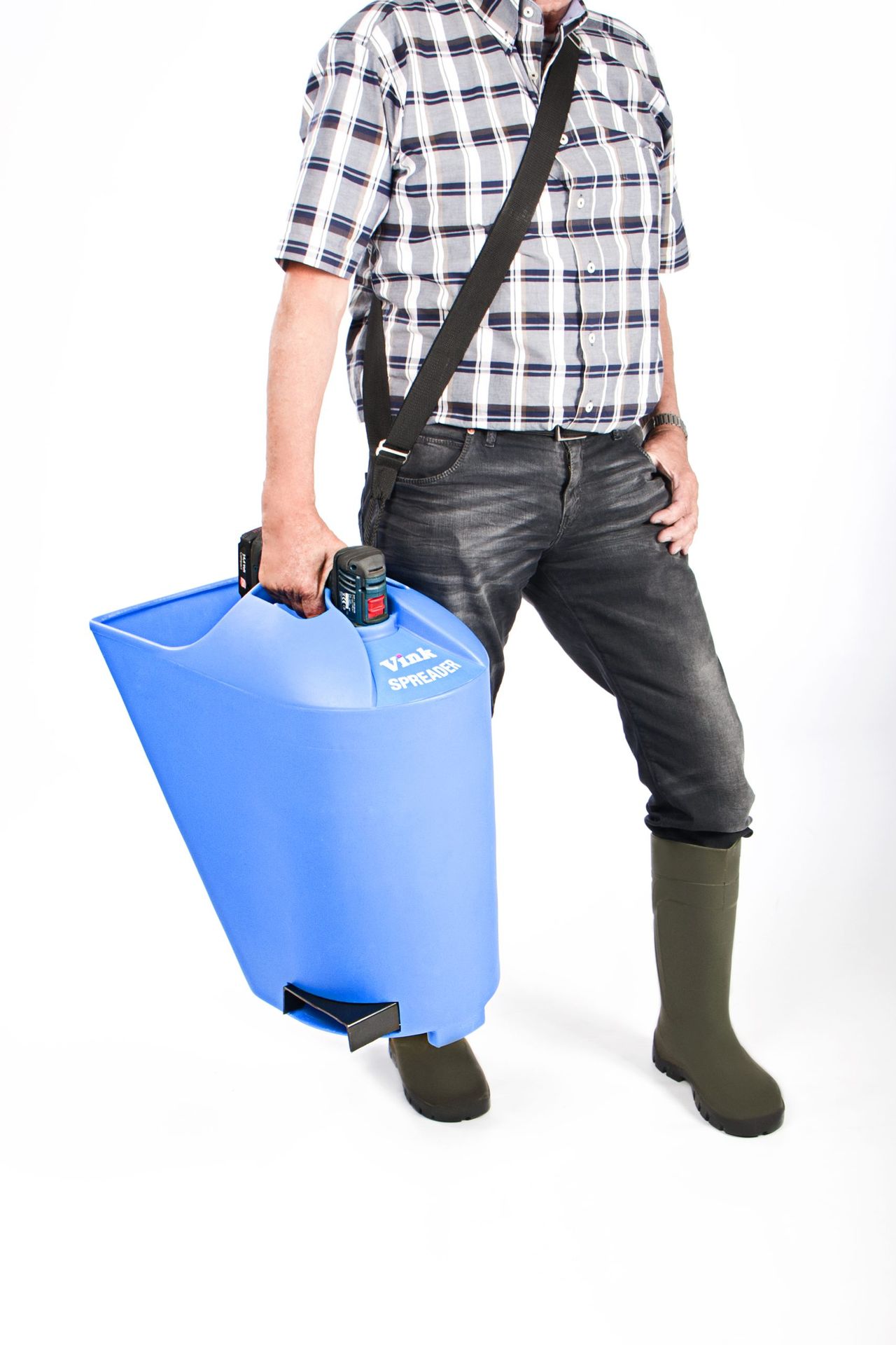 Cubicle lime spreader