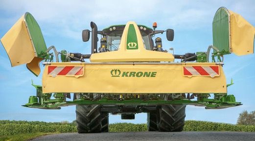 A 4m-wide front mower that ‘folds’ to 3m for transport, but how?