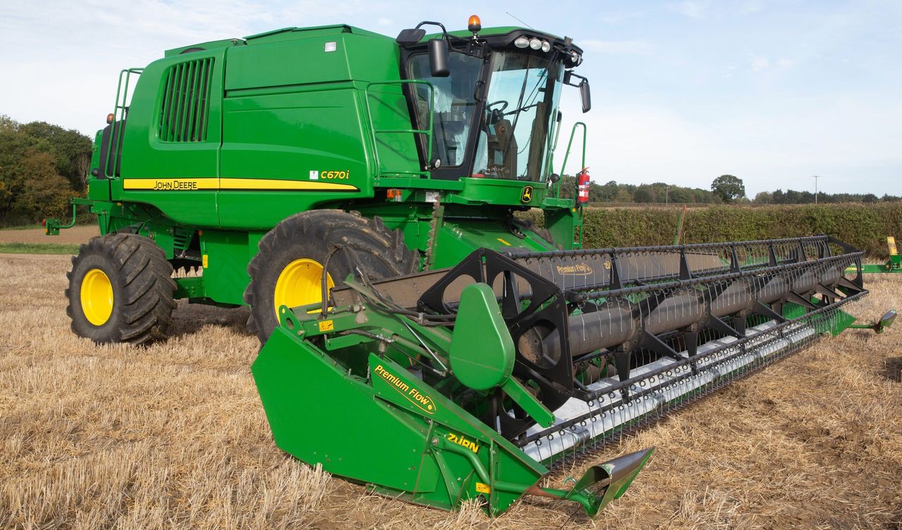 Auction report: 7-year-old combine tops the bill at on-farm sale
