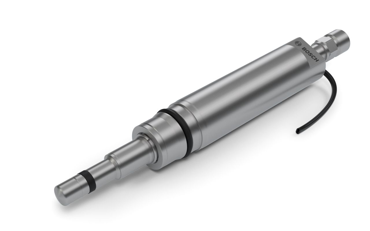 Bosch claims that a combination of careful design and new coating technology enables hydrogen to be directly injected into the cylinder