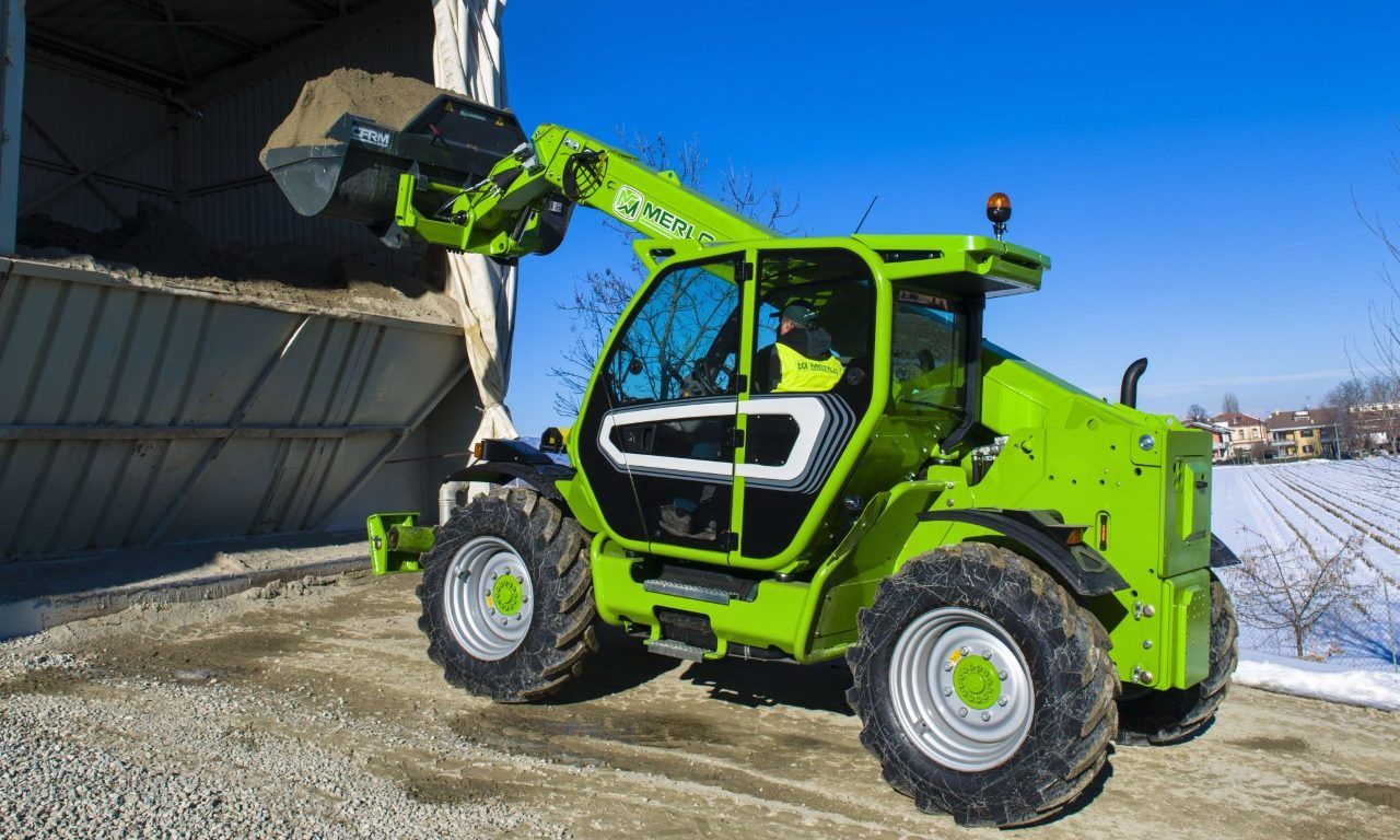 Merlo telehandler stable produces a cross-breed