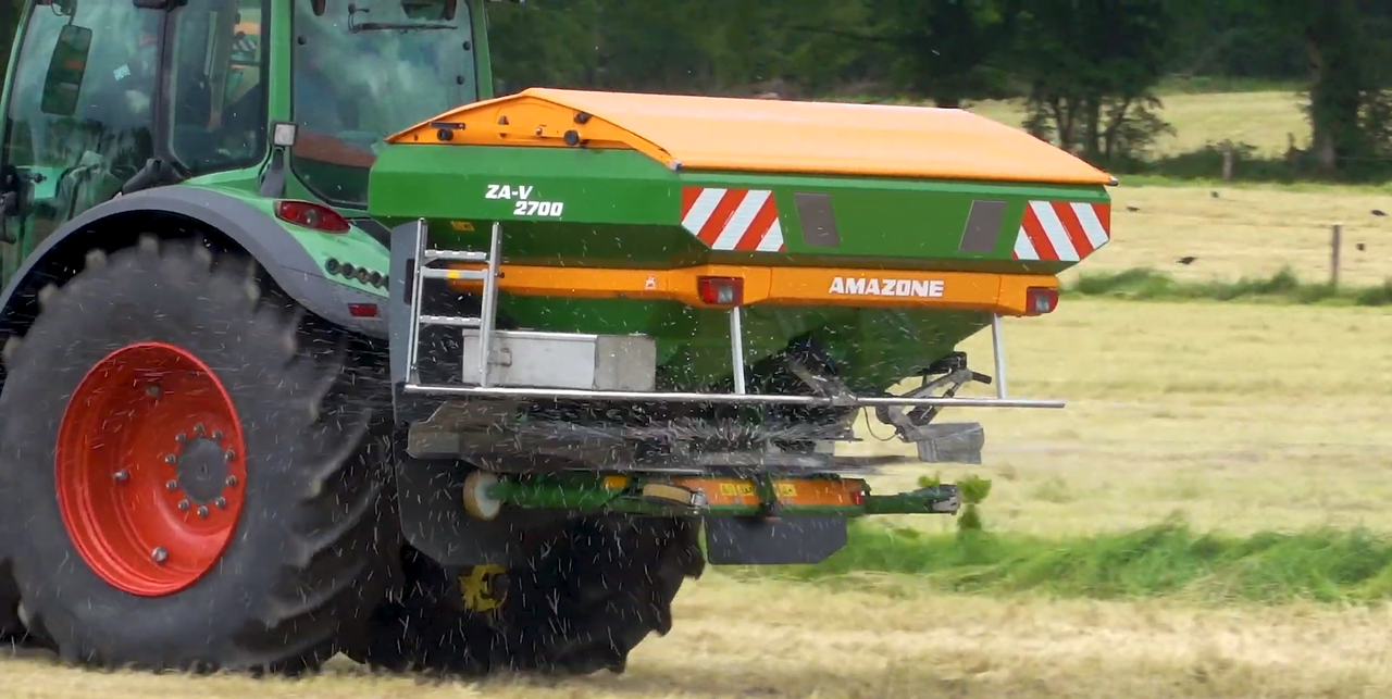 Fertilising second-cut silage as first cuts near an end