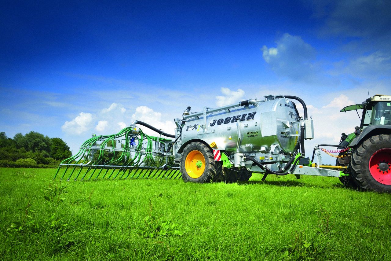 Pics: New Joskin slurry spreader ideal for wet ground