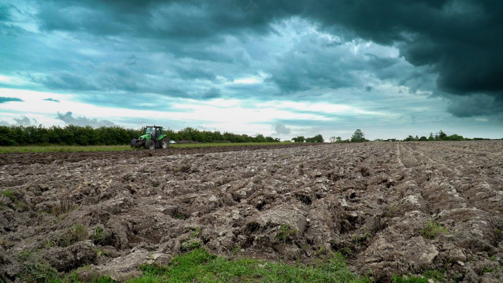 UK rain and thunderstorm weather warnings in place this weekend