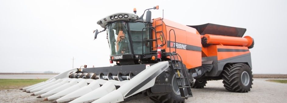 Monster machinery: Tribine combine with 27t chaser bin