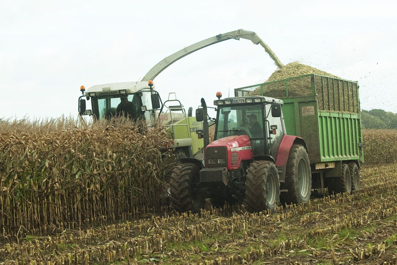 Commission aims to reduce farm machinery emissions