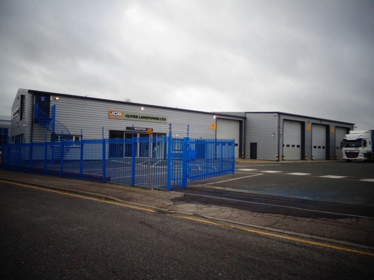 Oliver Landpower expands with 2 new depots