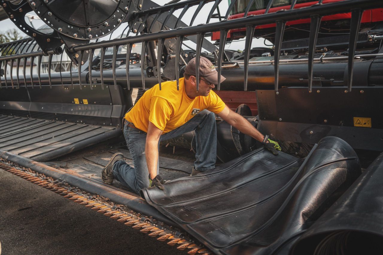 How to save downtime when replacing belting on balers