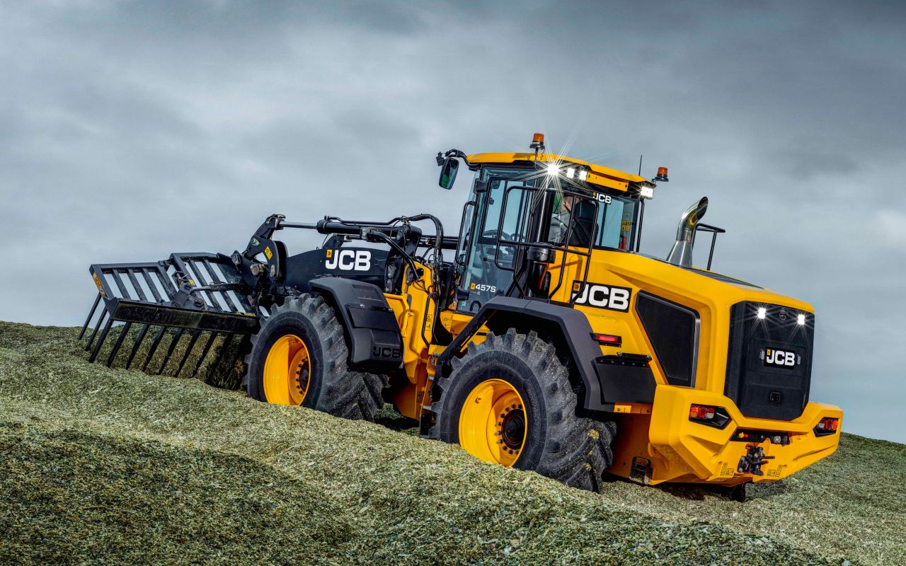 6t lift from JCB’s flagship farm loader