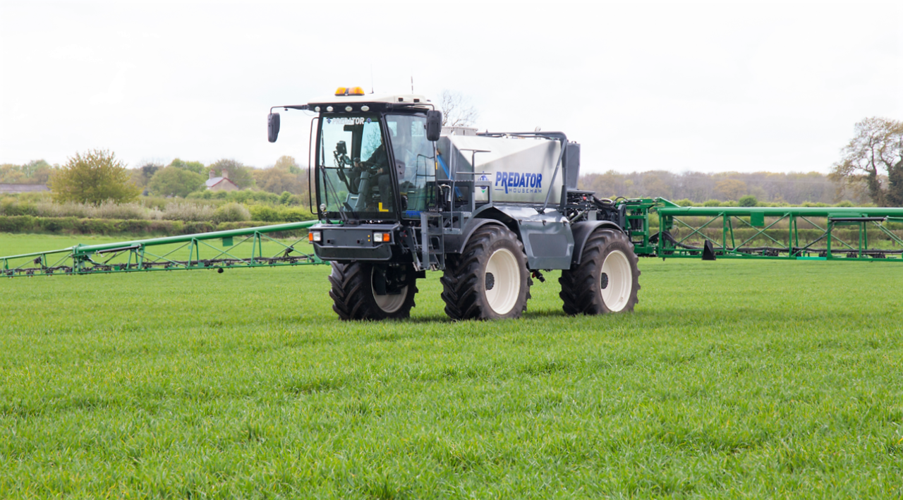 It holds 5,000L and stretches to 36m: Househam's latest tops up for 'Cereals'