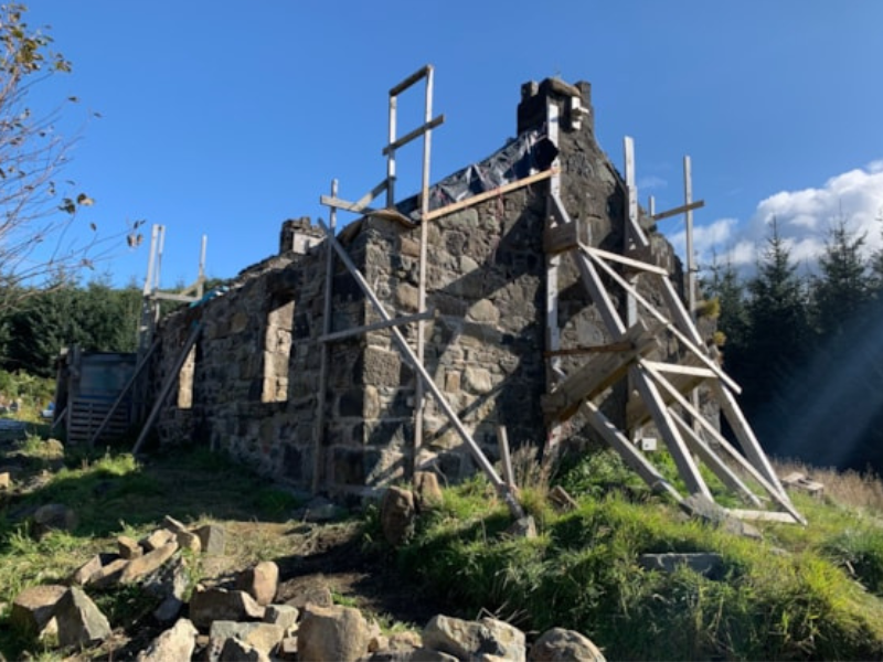 Volunteers progress with restoration of Scottish bothy