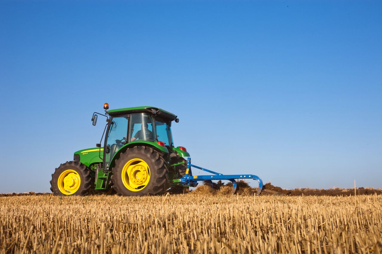 Licence to drive: US farmers may find John Deere still own (part of) the tractor
