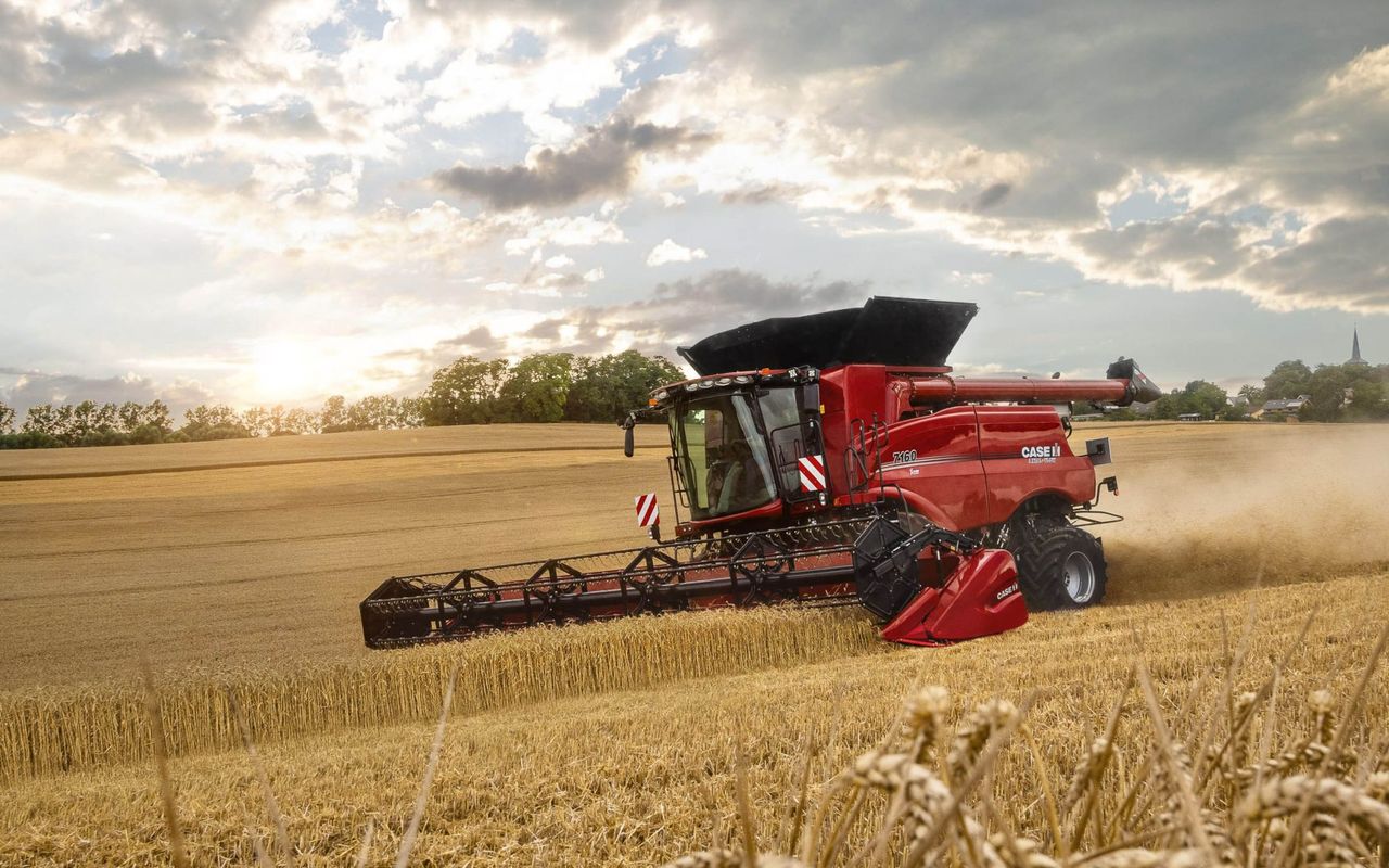 Case to complete renewal of Axial-flow combine models