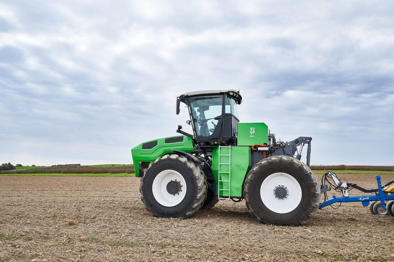 World’s first biomethane-powered hybrid tractor unveiled