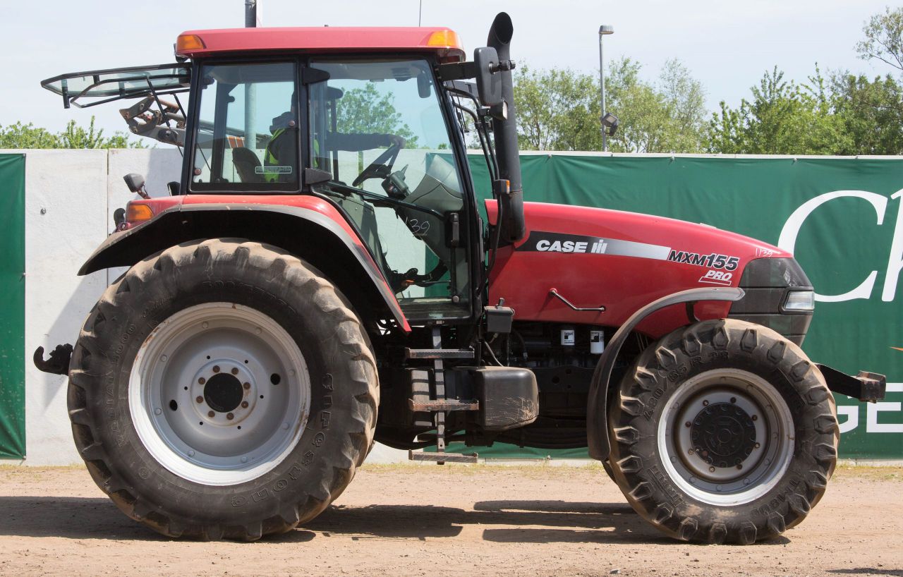 Auction report: Case IH highlights from monster May tractor sale