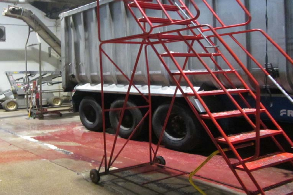 Poultry abattoir fined £300,000 for odour pollution of 'rotting flesh'