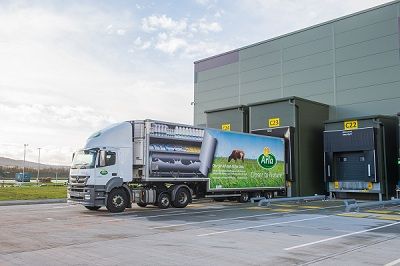 UK milk processor slashes January price by €2.50c/kg