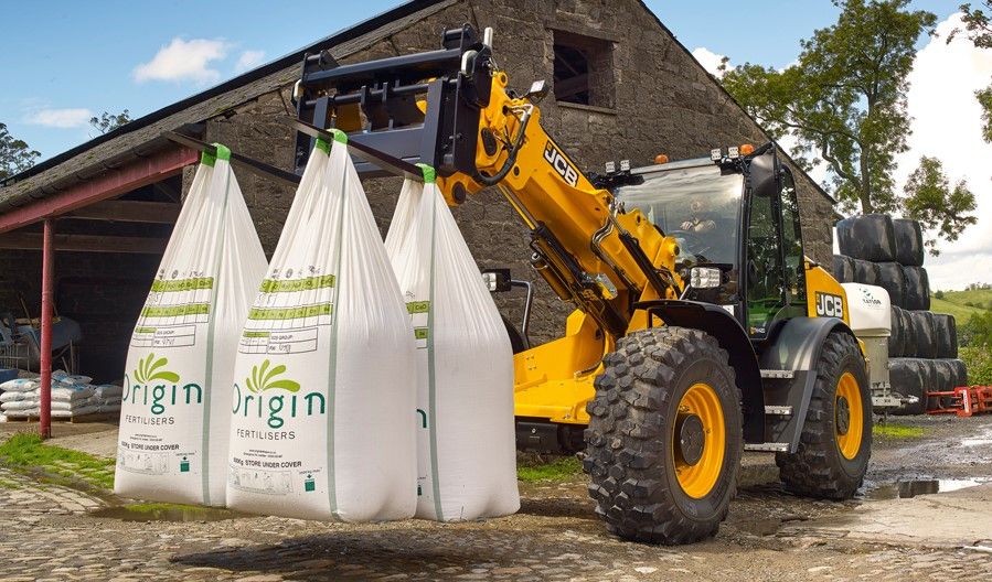 New, beefier TM420 joins JCB's artic-steer telehandler line-up