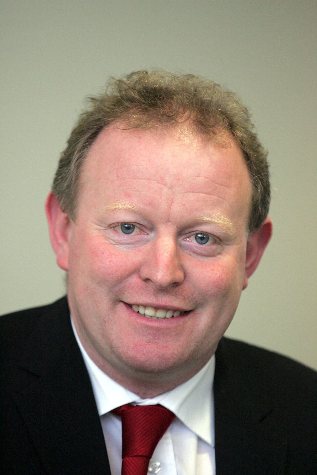 Calls for co-ops to reveal 2014 milk prices