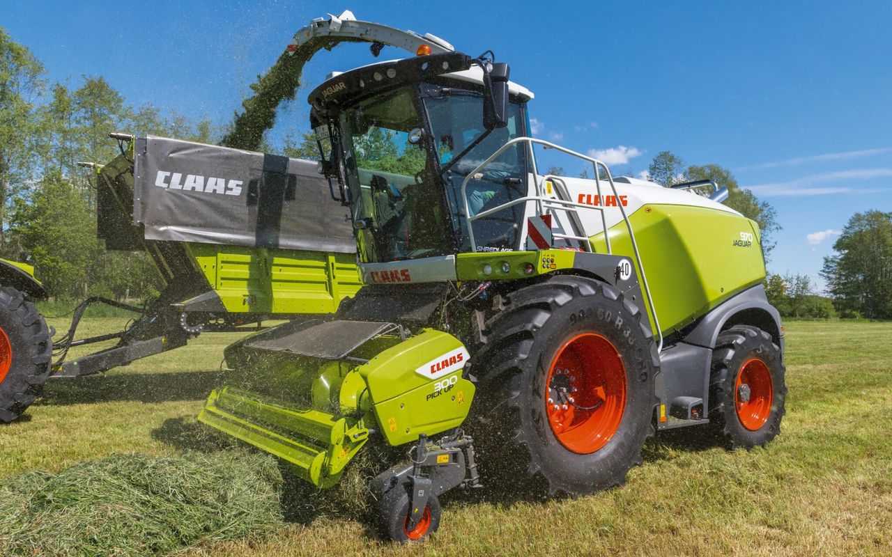 Variable-speed pick up option for Claas Jaguar 900