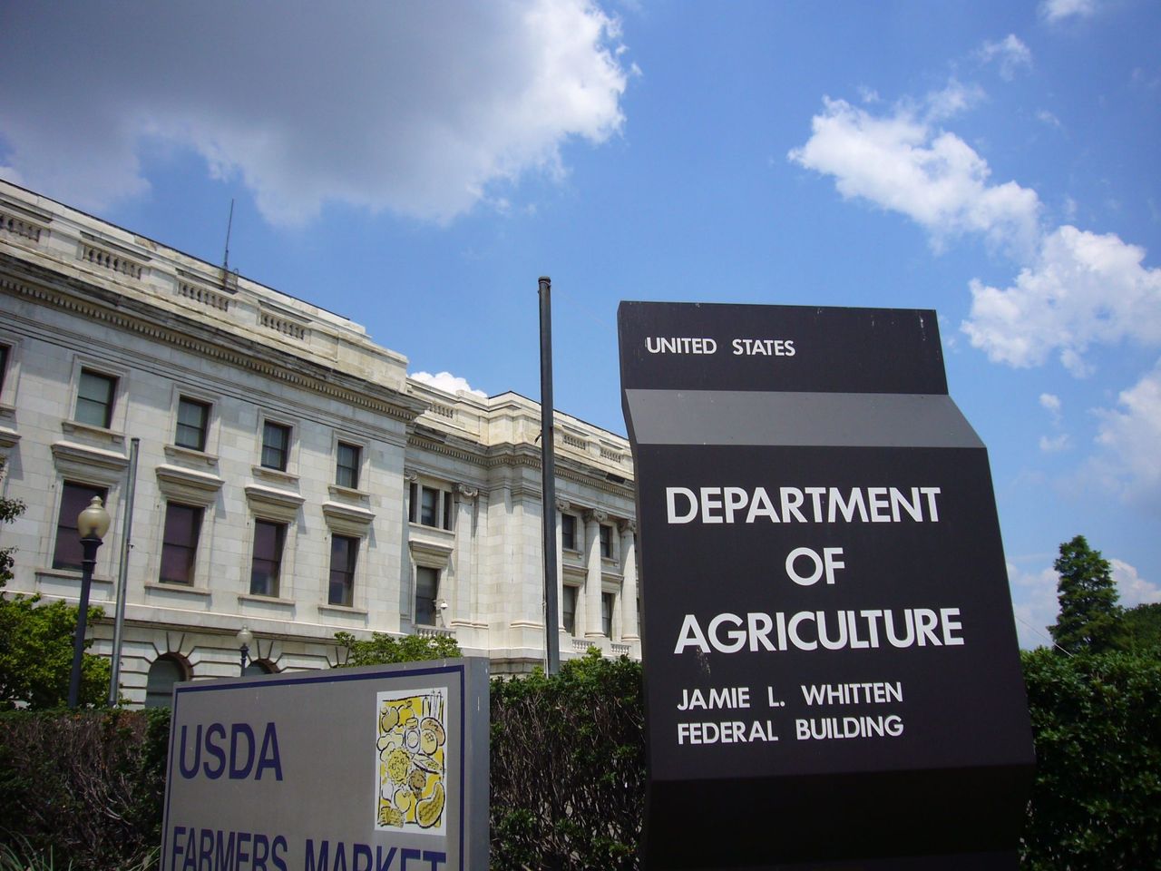 USDA: No detections of screwworm in livestock after human case