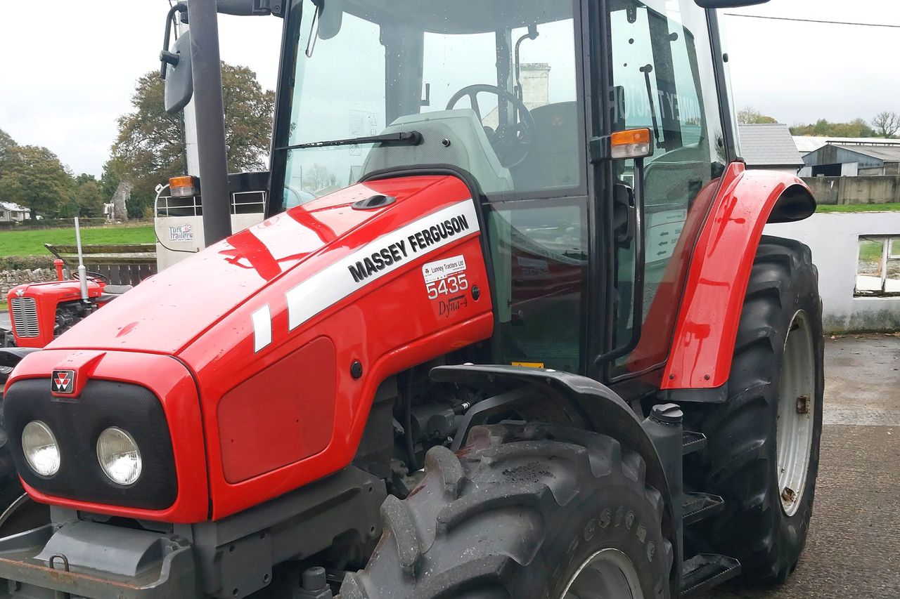 Leading figure in English tractor theft operation ordered to pay £870k
