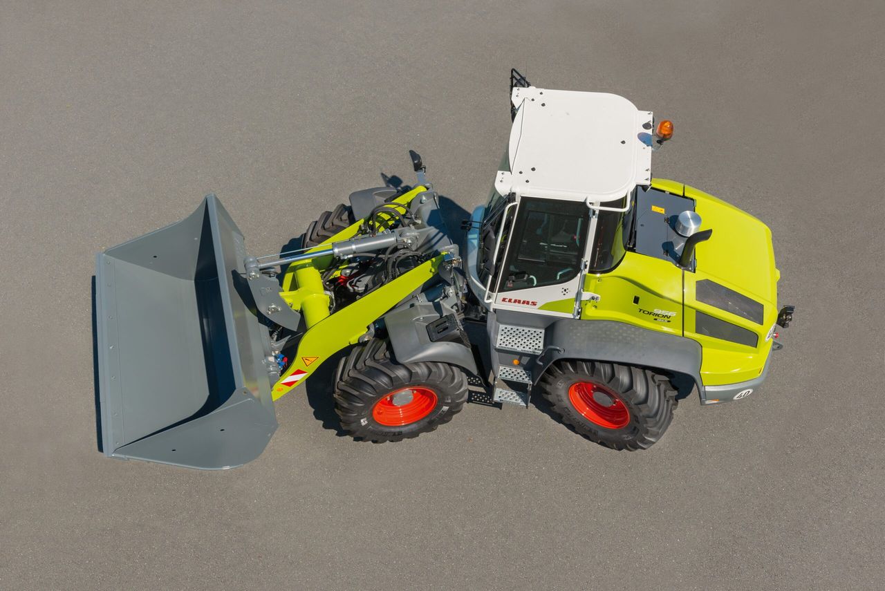 New loader bends in the middle and ‘steers’ at the rear