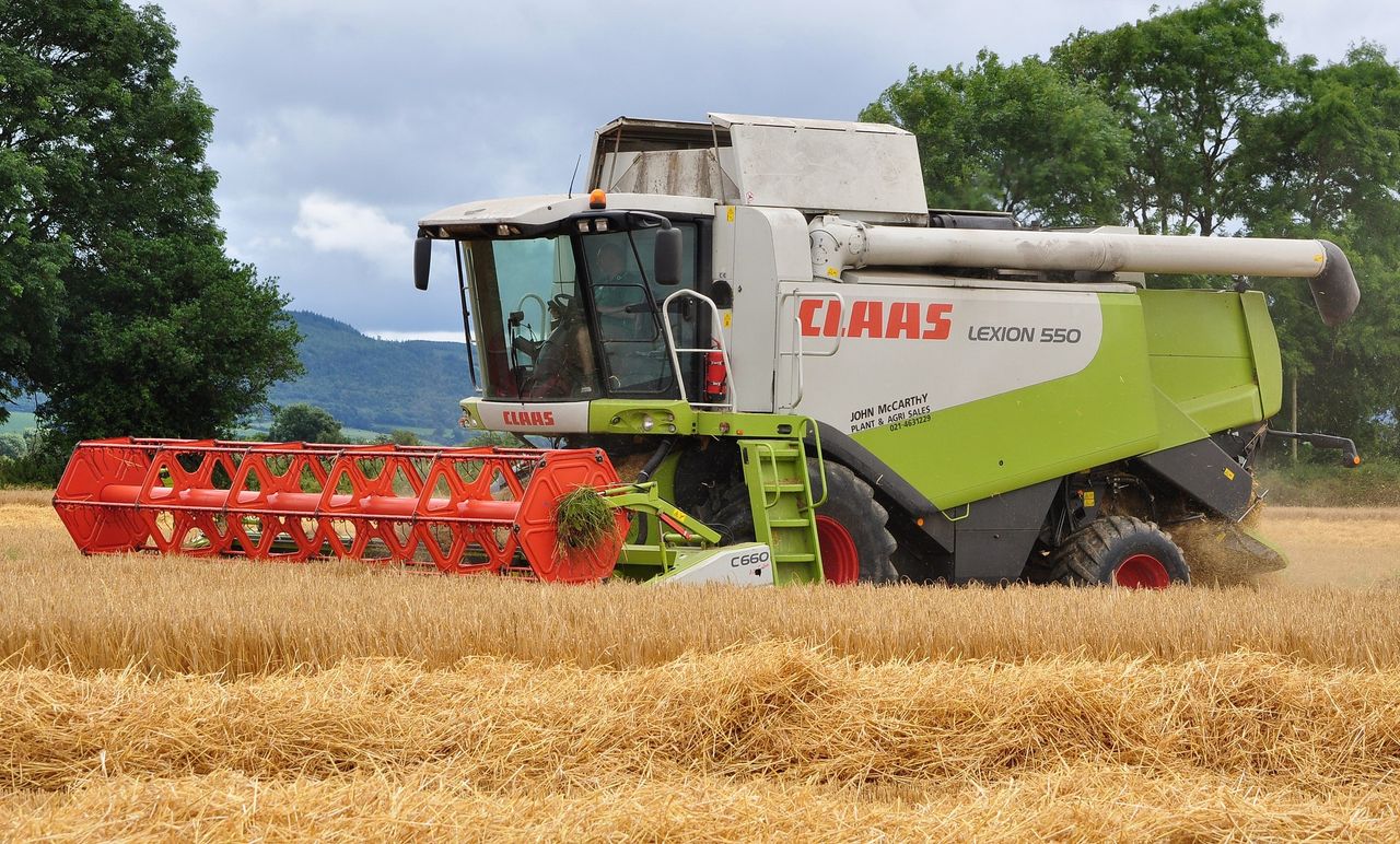 300 combines needed for new world record attempt…but where?
