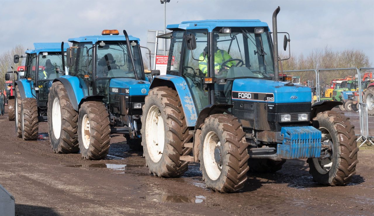 Auction report: ‘Blue’ bargains at March’s Cambridge tractor sale?